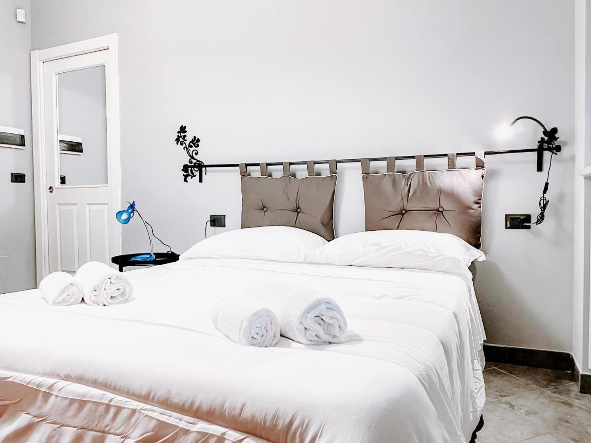 Myhouse Inn Fermata Paradiso - Affitti Brevi Italia 콜레뇨 외부 사진