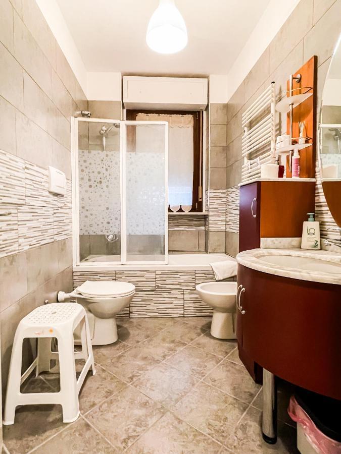 Myhouse Inn Fermata Paradiso - Affitti Brevi Italia 콜레뇨 외부 사진