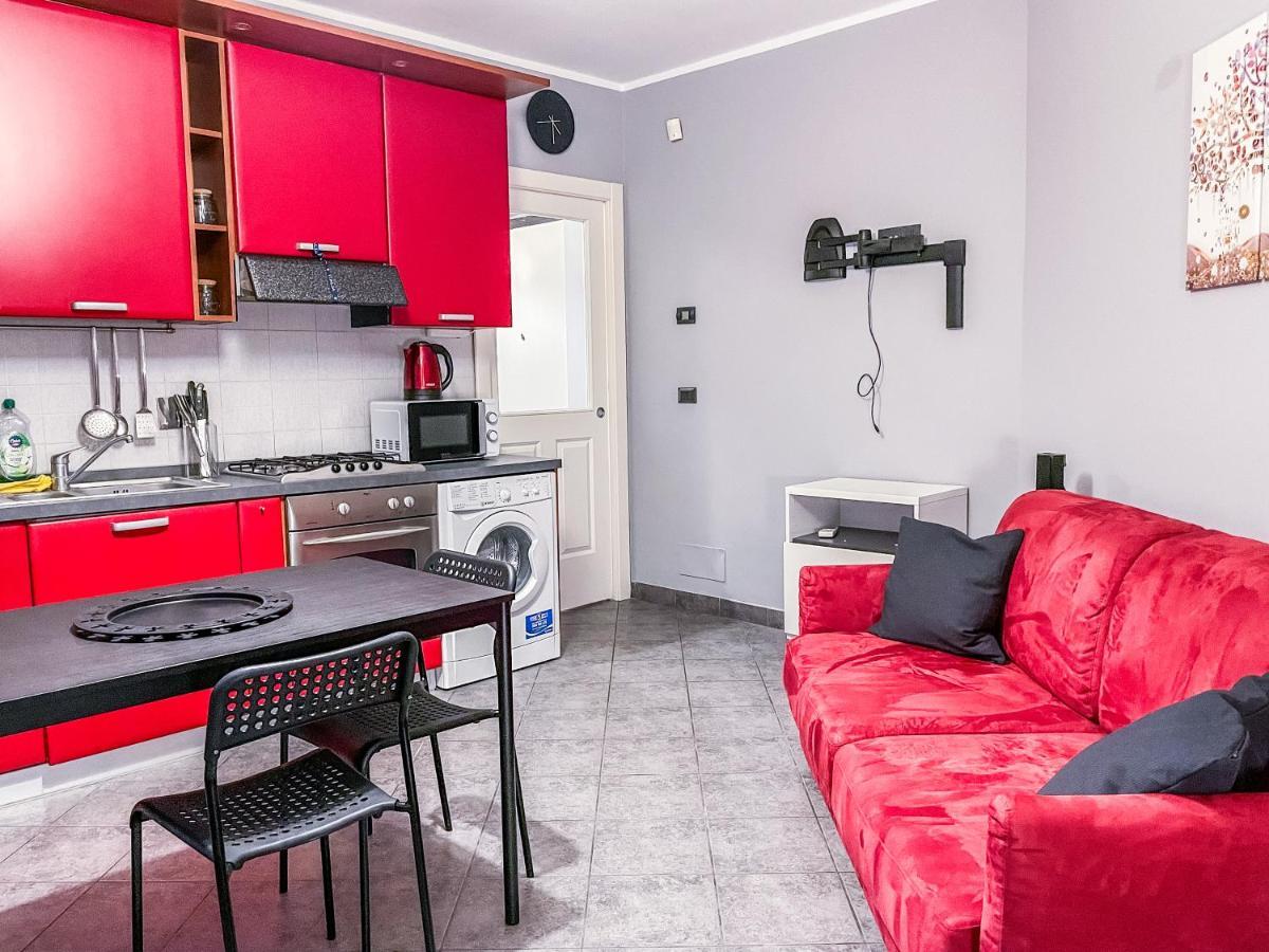 Myhouse Inn Fermata Paradiso - Affitti Brevi Italia 콜레뇨 외부 사진